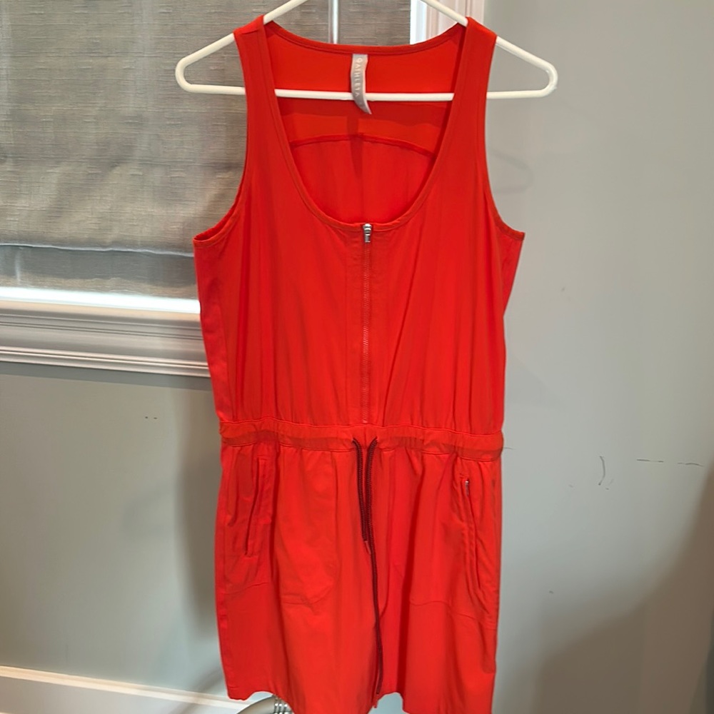 Athleta Expedition dress size 6, dark orange, never worn but tags off.